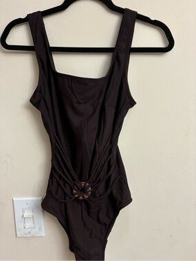 Longitude Brown Gold Medallion One-Piece Swimsuit – Size 12